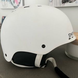 SMITH Ski Helmet kids size Medium